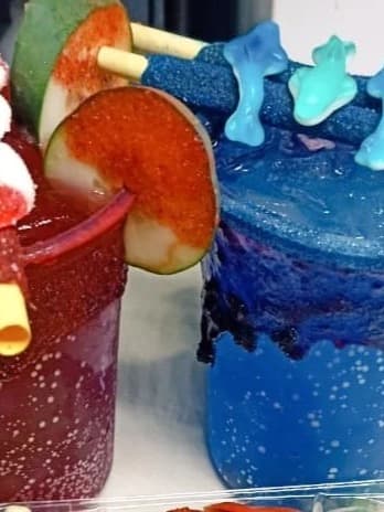 Micheladas y azulitos escarchados
